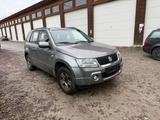 Suzuki Grand Vitara 1.9 DDIS Club - Suzuki Grand Vitara Club mit Diesel-Antrieb