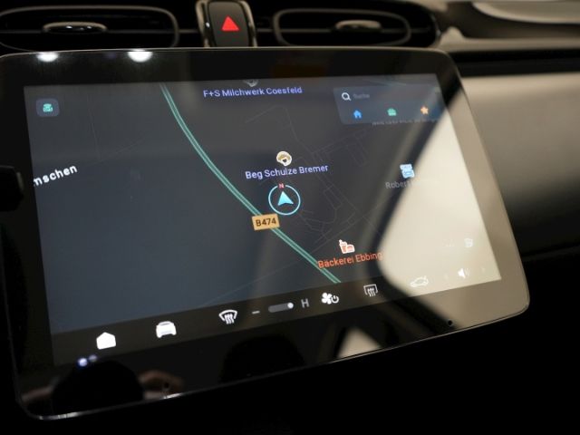 T03 DESIGN 37,3 kWH AT+NAVI+RÜCKFAHRKAMERA+PANOR