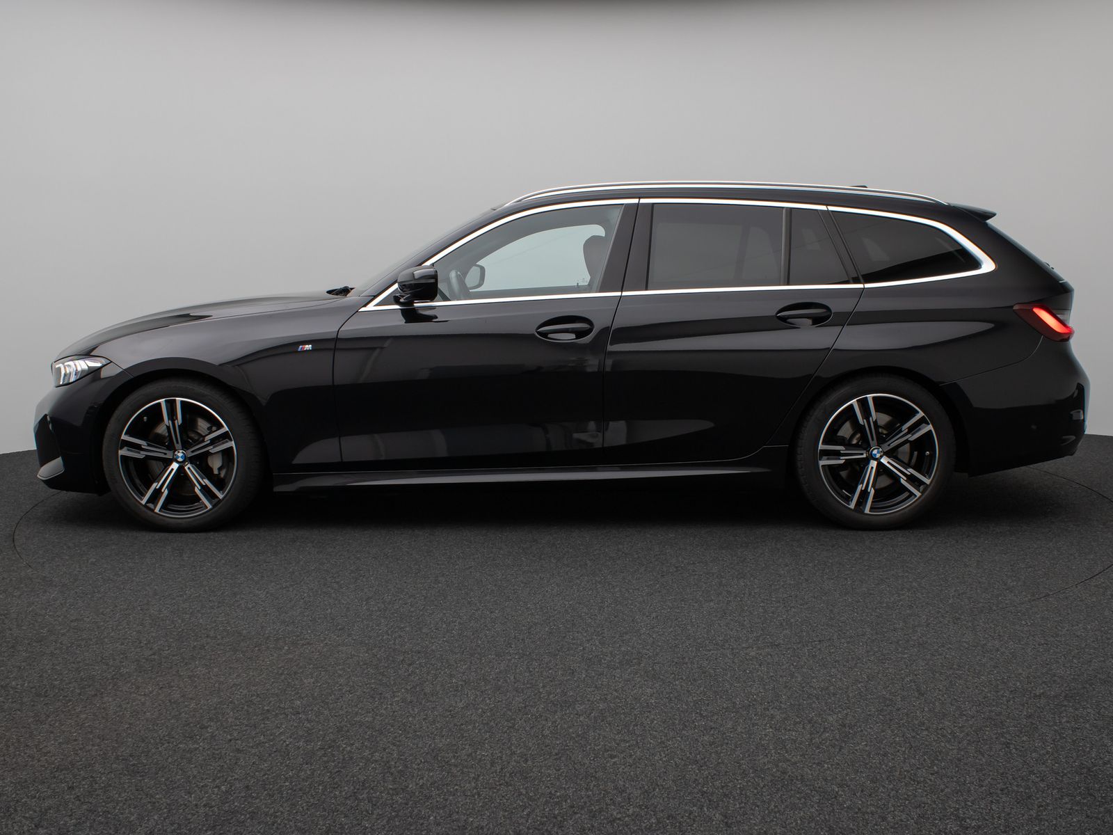 Fahrzeugabbildung BMW 330i M Sport Panorama Kamera DAB H/K DrivAssist