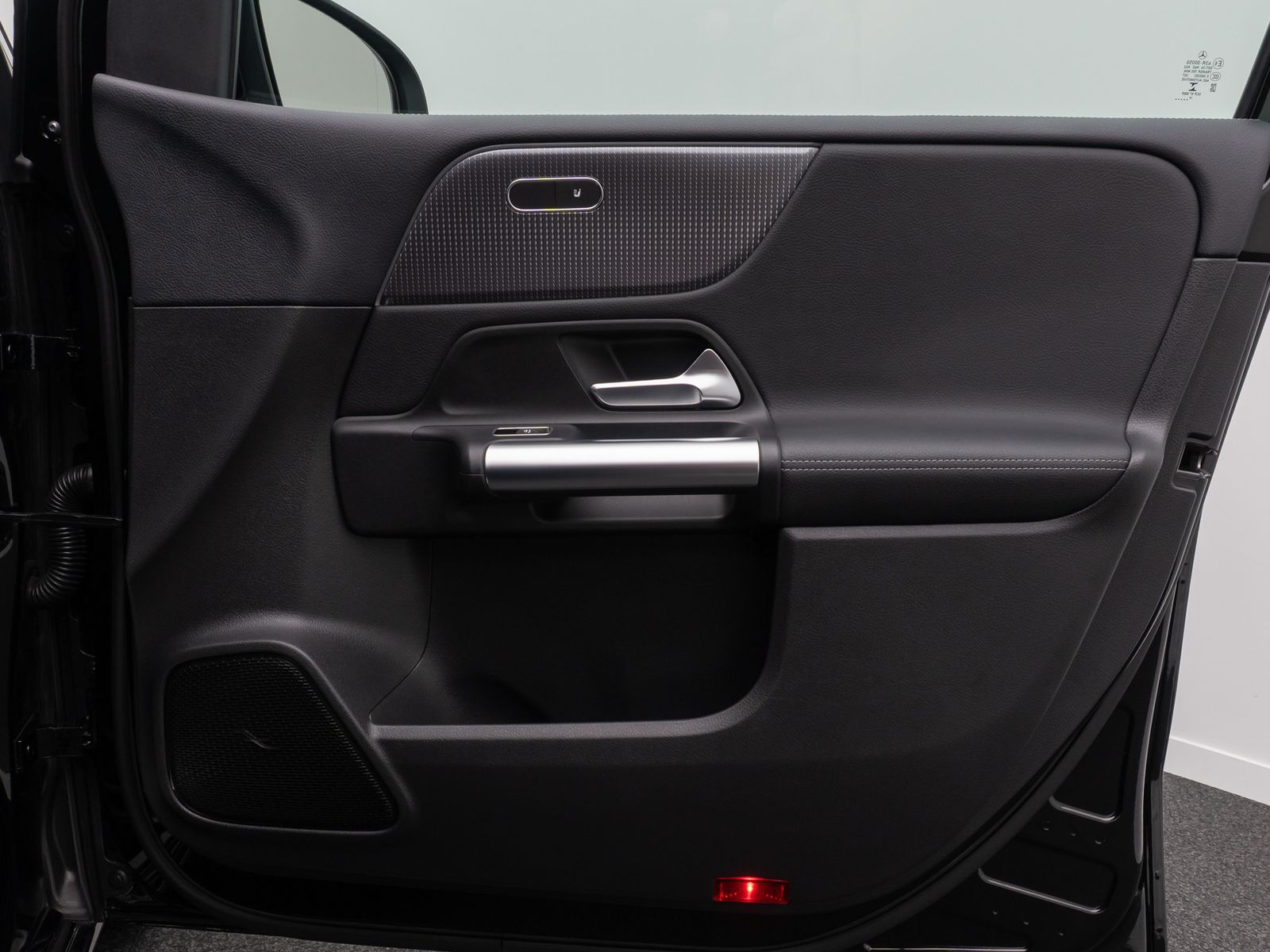 Fahrzeugabbildung Mercedes-Benz B 180 Kamera SoundSys LED Navi Tempomat Komfort