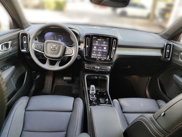 VOLVO XC 40 (Bild 17 von Array)