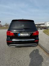 Mercedes-Benz GL 350 BlueTEC 4MATIC - - schwarze Mercedes-Benz GL 350
