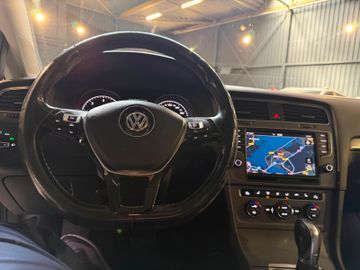 Volkswagen Golf - 11