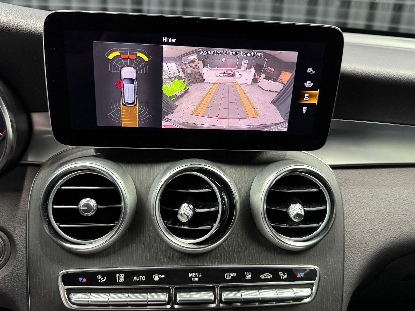 Fahrzeugabbildung Mercedes-Benz GLC 400 d 4Matic|AMG-LINE|AHK|STANDHEIZUNG|