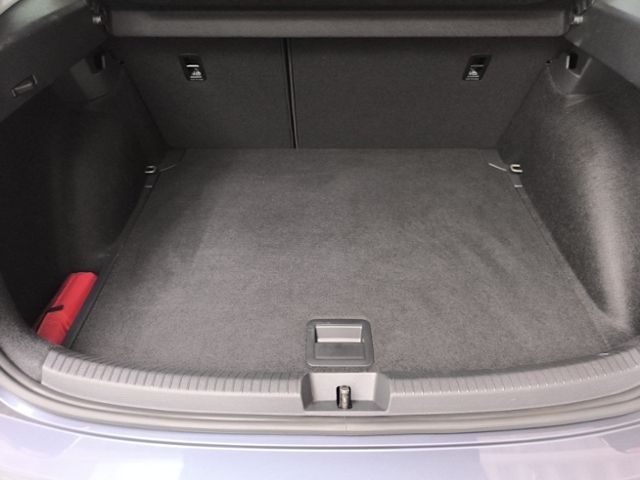 Fahrzeugabbildung Volkswagen Taigo 1.0 TSI DSG Life 1. HAND LED CLIMATR SITZH