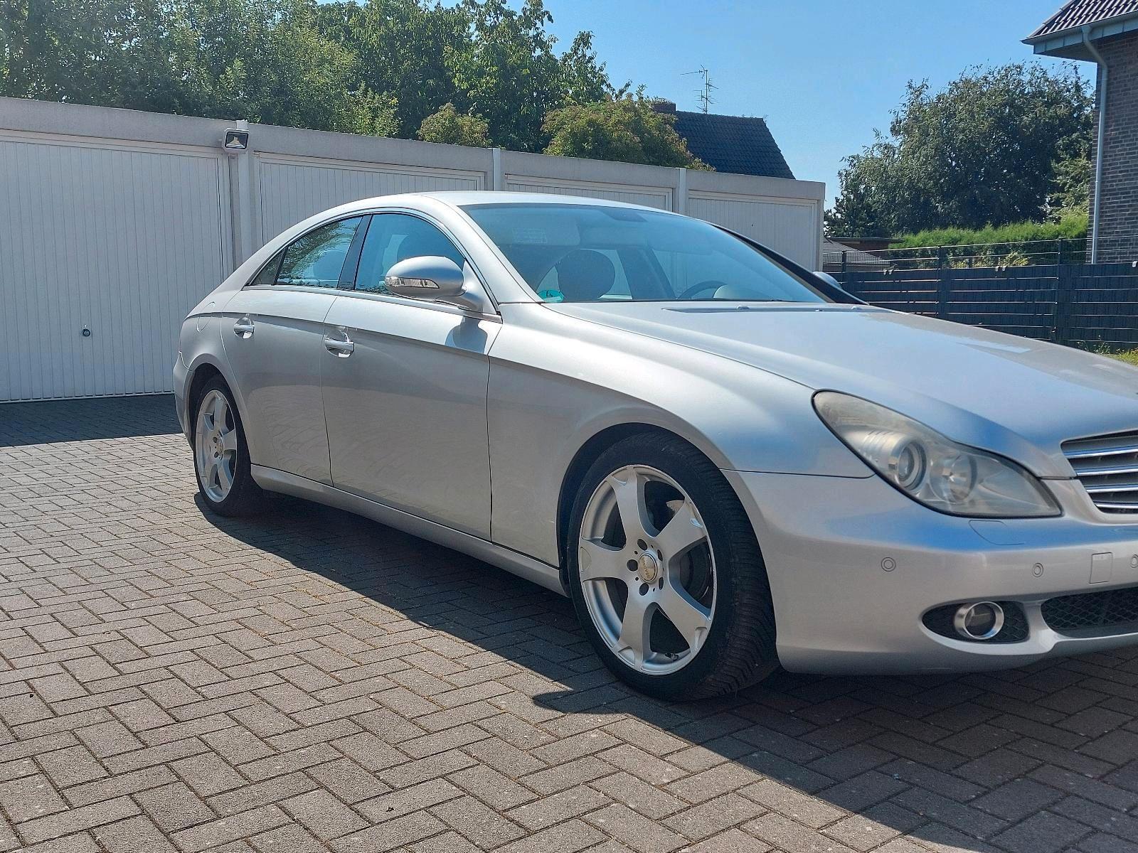 Mercedes-Benz CLK 320