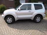 Mitsubishi Automatik Pajero 3.2 DI-D Eleganz - Mitsubishi Pajero in Köln