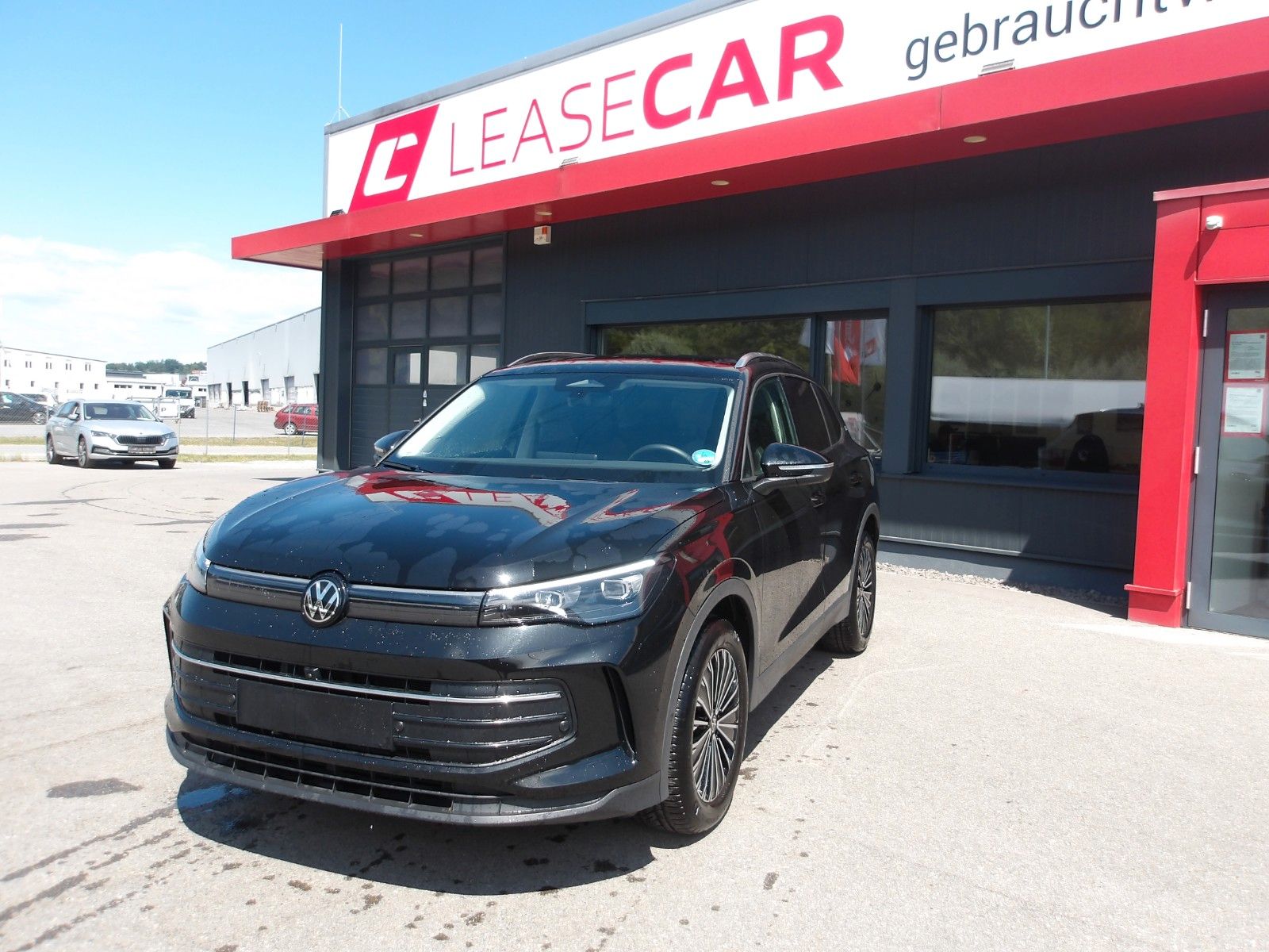 Volkswagen Tiguan 1.5 eTSI Goal "AHV,LED" EXP € 21990.-- imagem 2