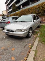 Ford Mondeo 2.5 V6 Ghia Auto Ghia - gebrauchte Ford Mondeo aus dem Jahr 1995
