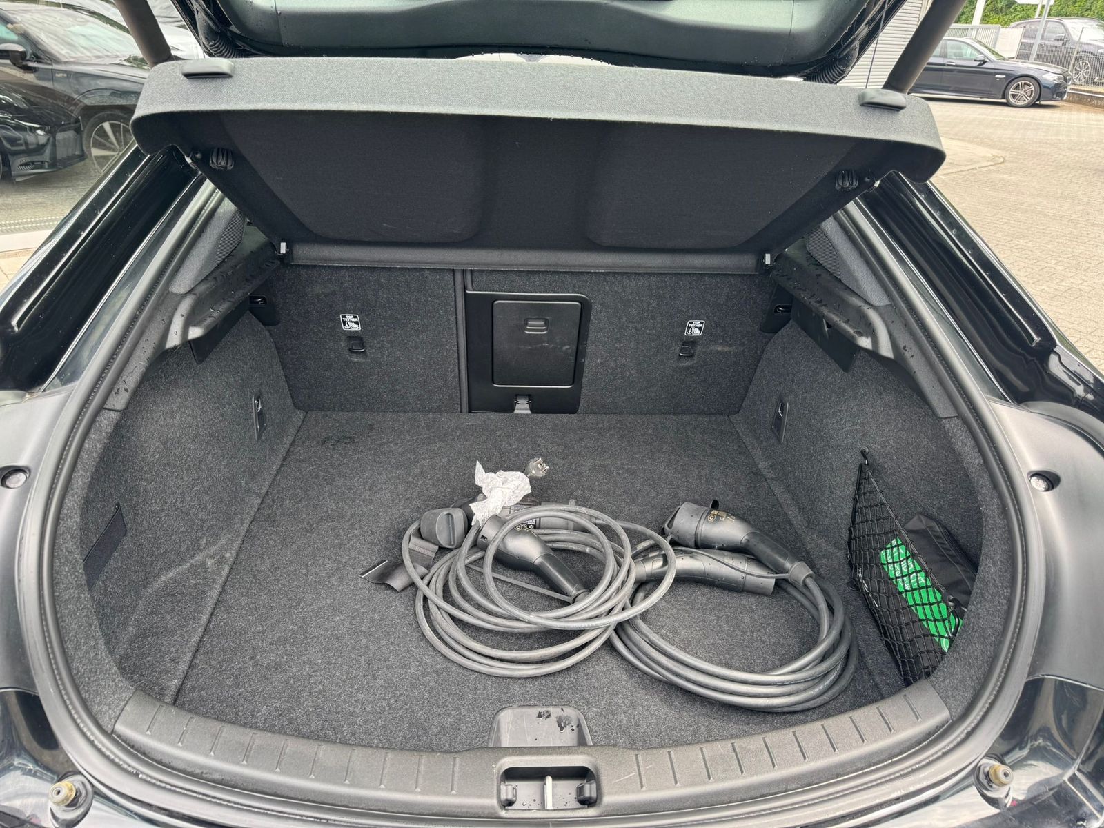 Fahrzeugabbildung Polestar 2 Standard Range SMNAVI+MEMO+SHZ+DAB+360°+19"