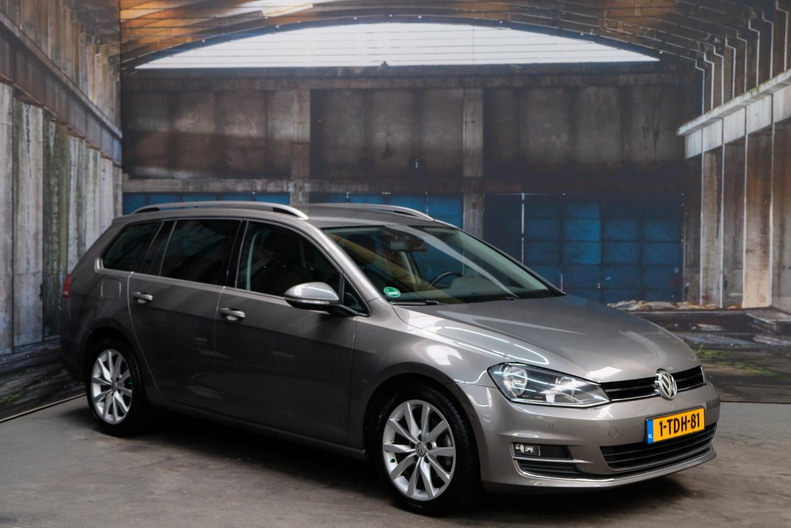 Volkswagen Golf 1.6 Blue TDI DSG Highline*Leder*Shz*AHK*Nav