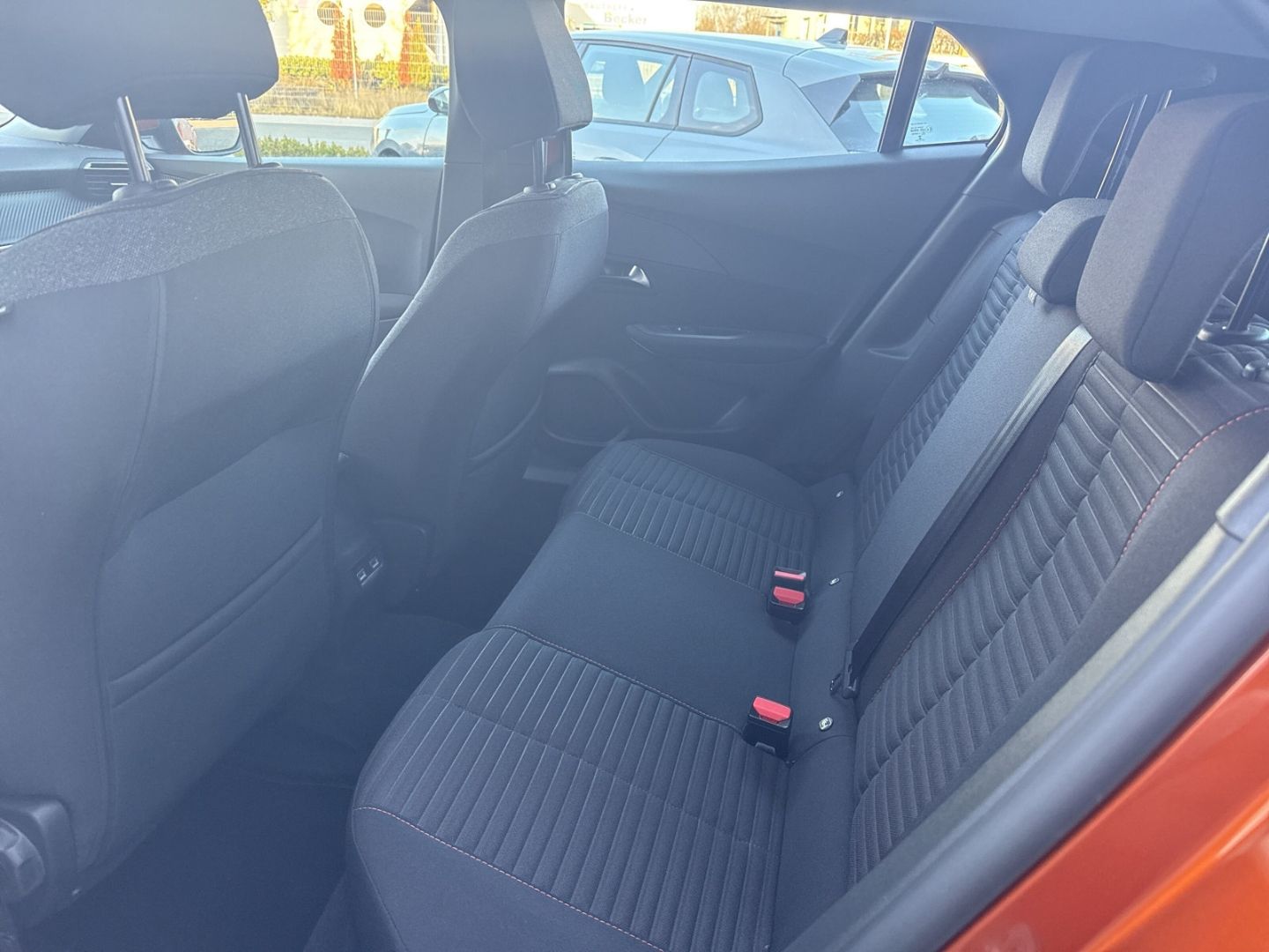 Fahrzeugabbildung Peugeot 2008 e- Active Klimaautom Fahrerprofil DAB Spurh