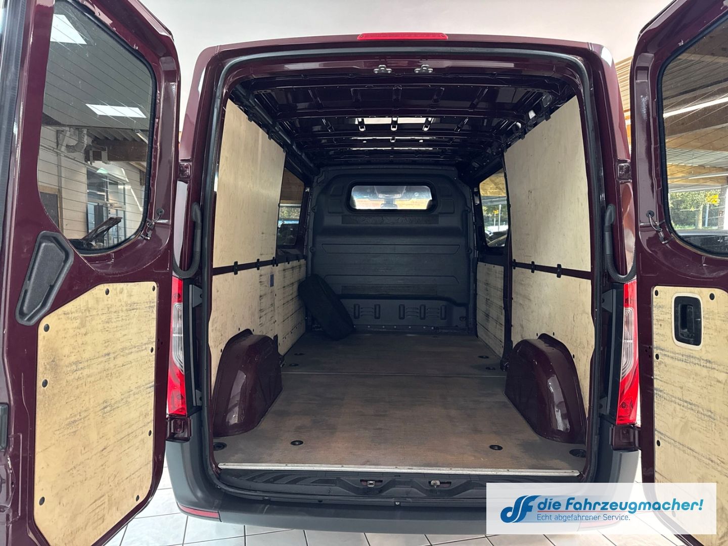 Fahrzeugabbildung Mercedes-Benz Sprinter III Kasten FWD 211 CDI L2 DAB Tel.-Vorb