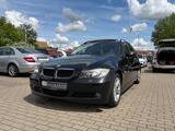 BMW 318i Touring *AUTOMATIK*PANO*XENON*PDC* - gebrauchte BMW 318 aus dem Jahr 2008