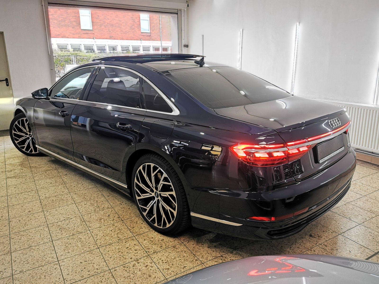Audi A8 60 TFSIe LANG S-LINE | GARANTIE PLUS bis 2027 foto 8