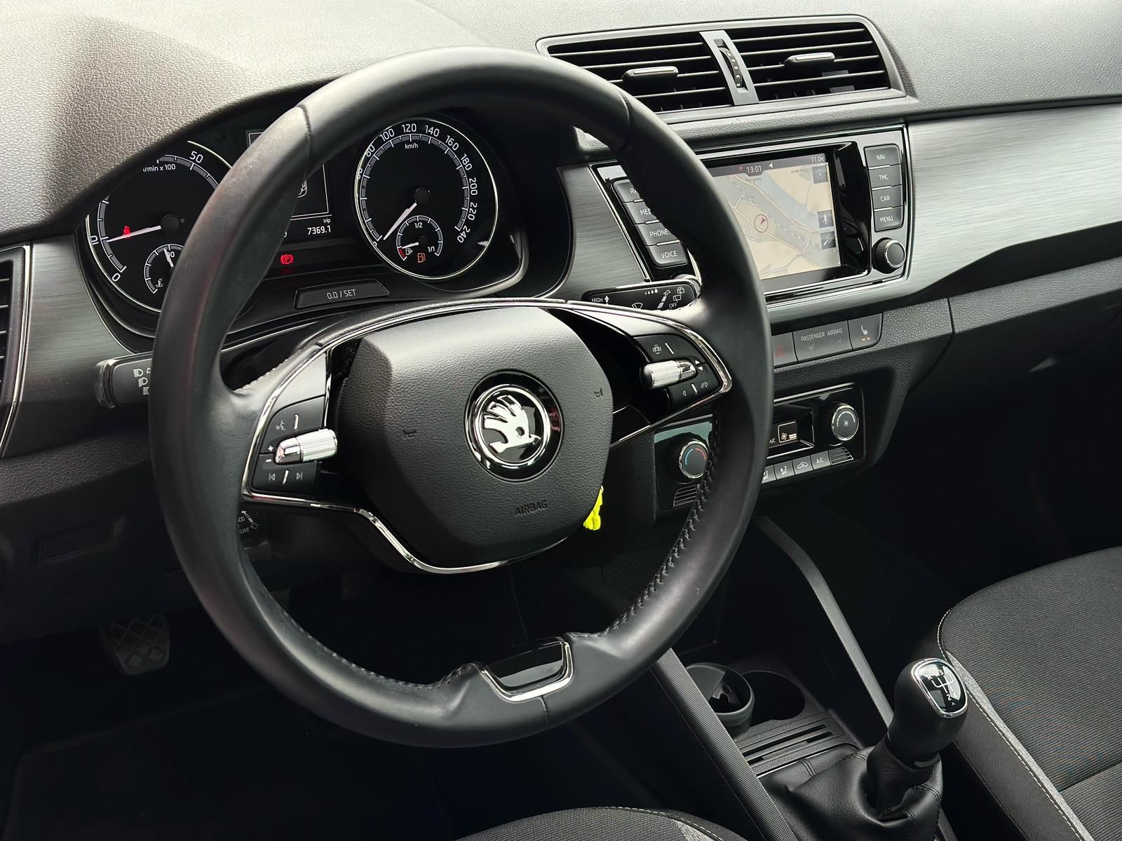 SKODA Fabia 1.0TSI DRIVE 125 YEARS LED#ACC#SHZ#NAVI - Image 23