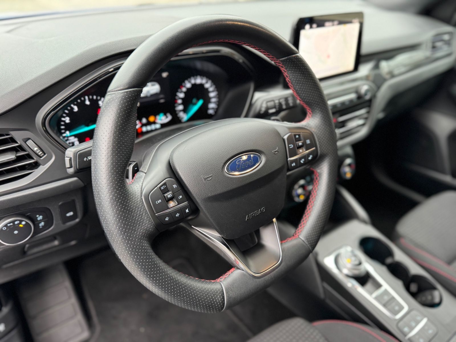 Focus Turnier*ST-Line*Lenkr.-Hz.*Spurhalte.*RFK*