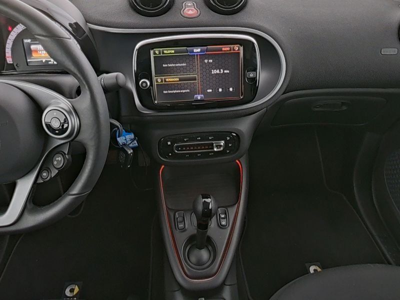 Fahrzeugabbildung Smart EQ passion 22KW+WINTER.P+ALLWETTER+LED+CARPLAY