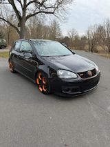 Volkswagen Golf V/5 GTI 30th Edition - Volkswagen Golf mit Benzin-Antrieb: Limousine, V Edition GTI 30