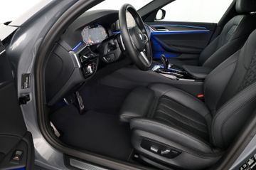 BMW 540d xDrive Touring M SPORT PRO Topausstattung