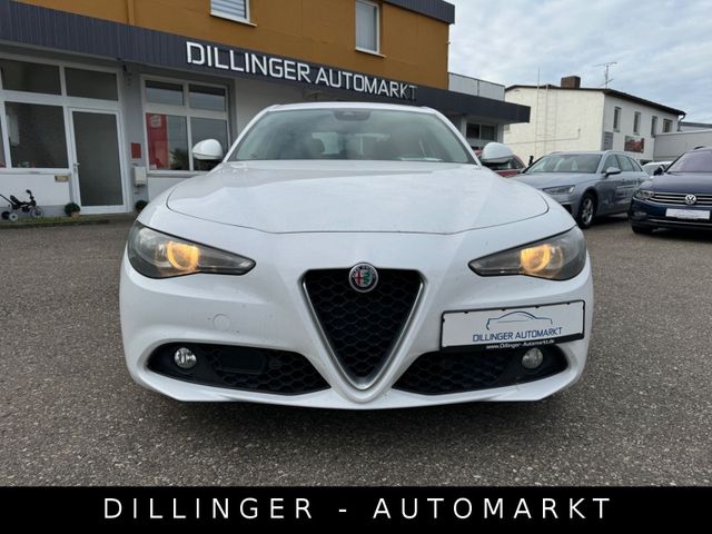 Alfa Romeo Giulia 2.2 JTDM Automatik Klima Navi Temp Kamera