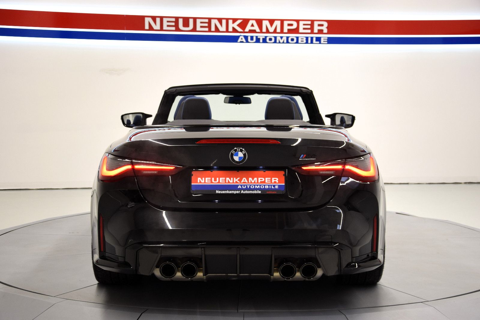 Fahrzeugabbildung BMW M4 Cabrio xDrive Carbon Paket Sitzlüft ACC HeadU