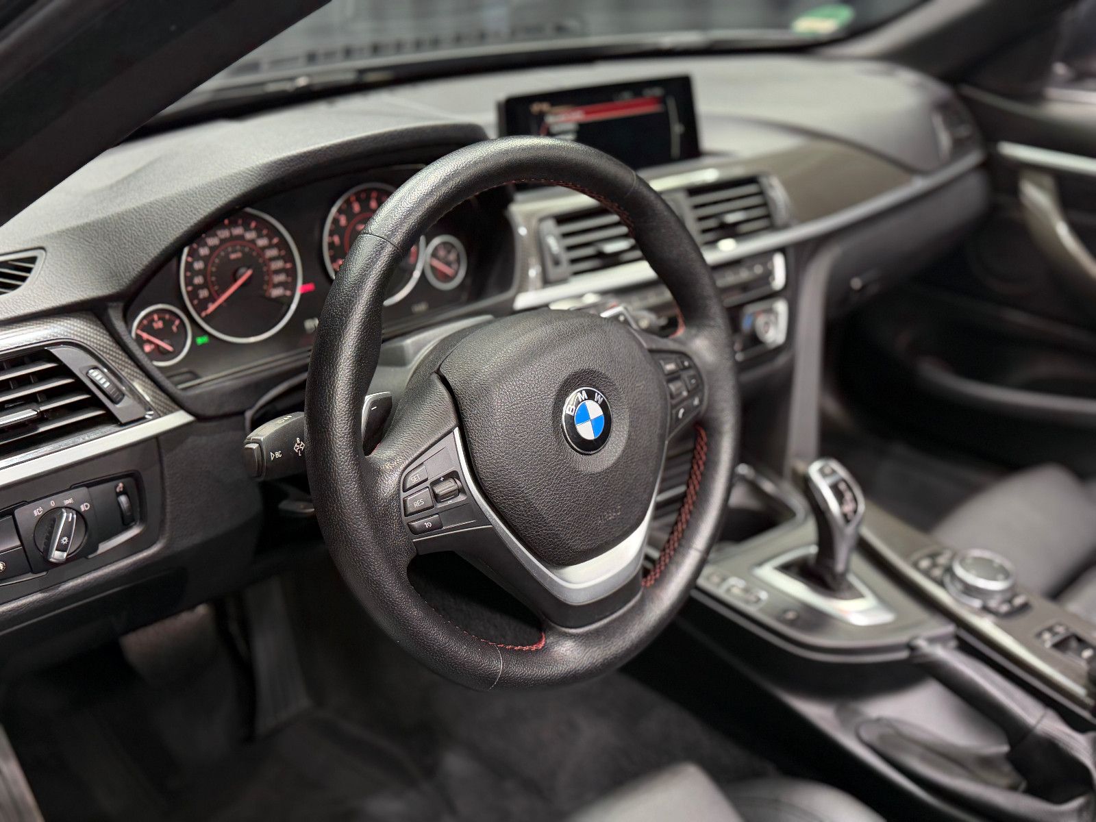 Fahrzeugabbildung BMW 428I Cabrio xDrive|M-Paket|LEDER|HIFI|KAMERA