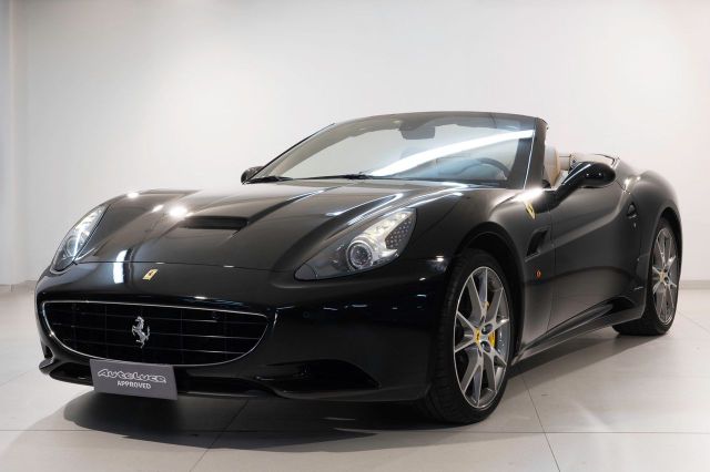 Ferrari California DCT | Nero Daytona