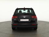 Volkswagen Tiguan 1.4 TSI LED Sitzheizung Tempomat PDC USB - : Geländewagen, Us