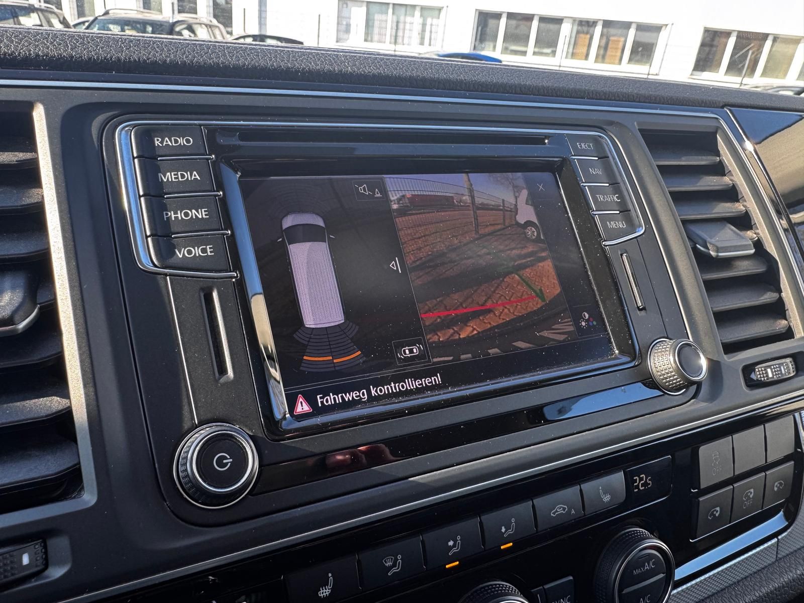 Fahrzeugabbildung Volkswagen T6 Transporter Multivan Highline 4Motion 2.0 TDI