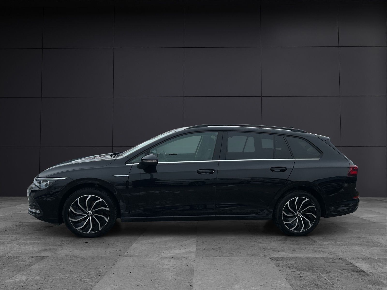 Fahrzeugabbildung Volkswagen Golf VIII Variant TSI Style DSG 4M Matrix Navi A