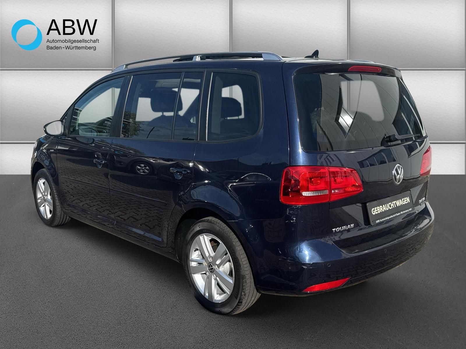 Fahrzeugabbildung Volkswagen Touran Match 2.0 TDI BMT 7-Sitzer Panoramadach