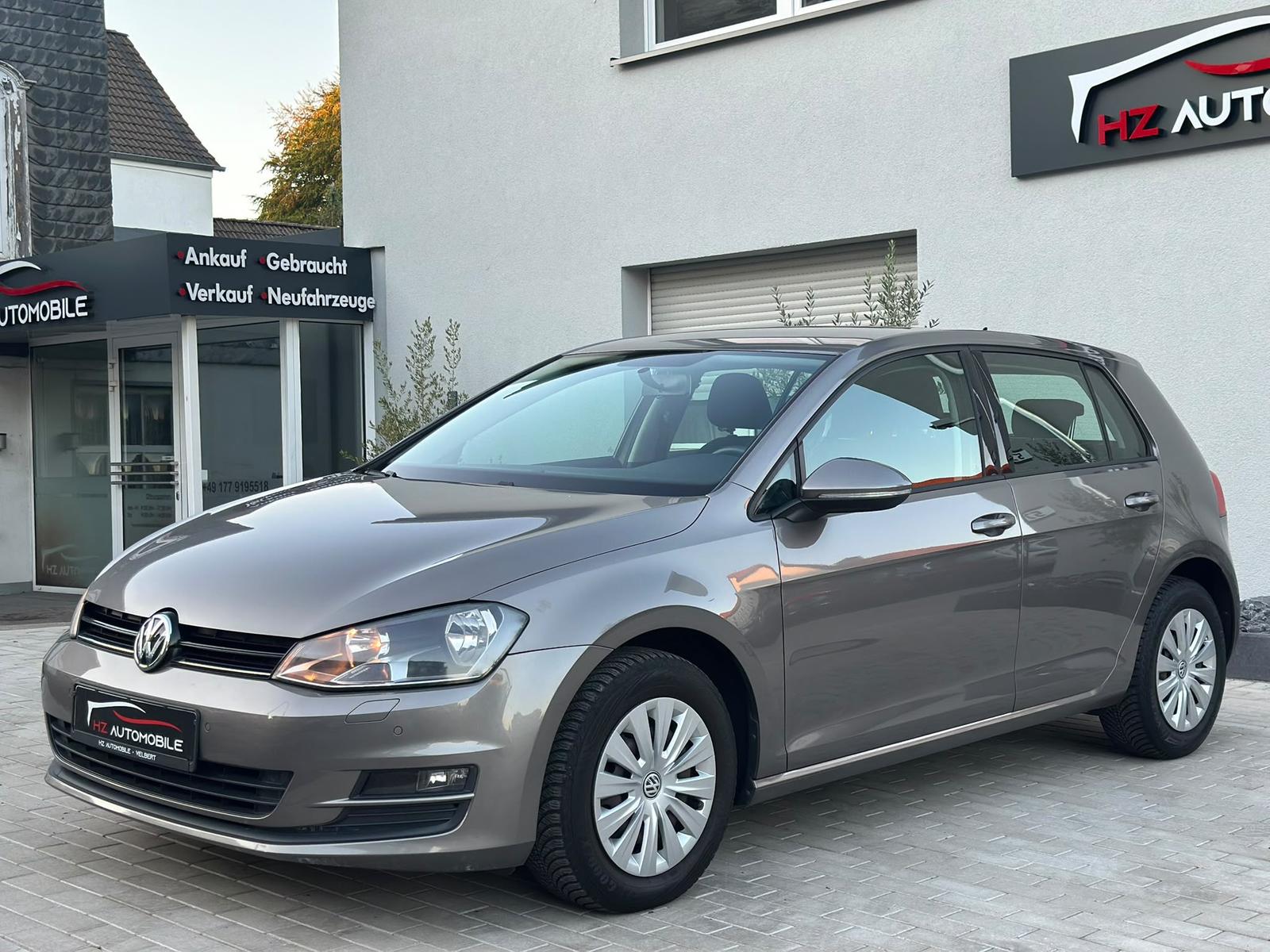 Volkswagen Golf VII 1.6 TDI Trendline BMT *NAVI*SHZ*PDC*TÜV