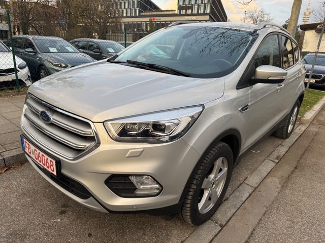 Ford Kuga Titanium1 110 KW-NAVI-ACC-AHK 2000KG