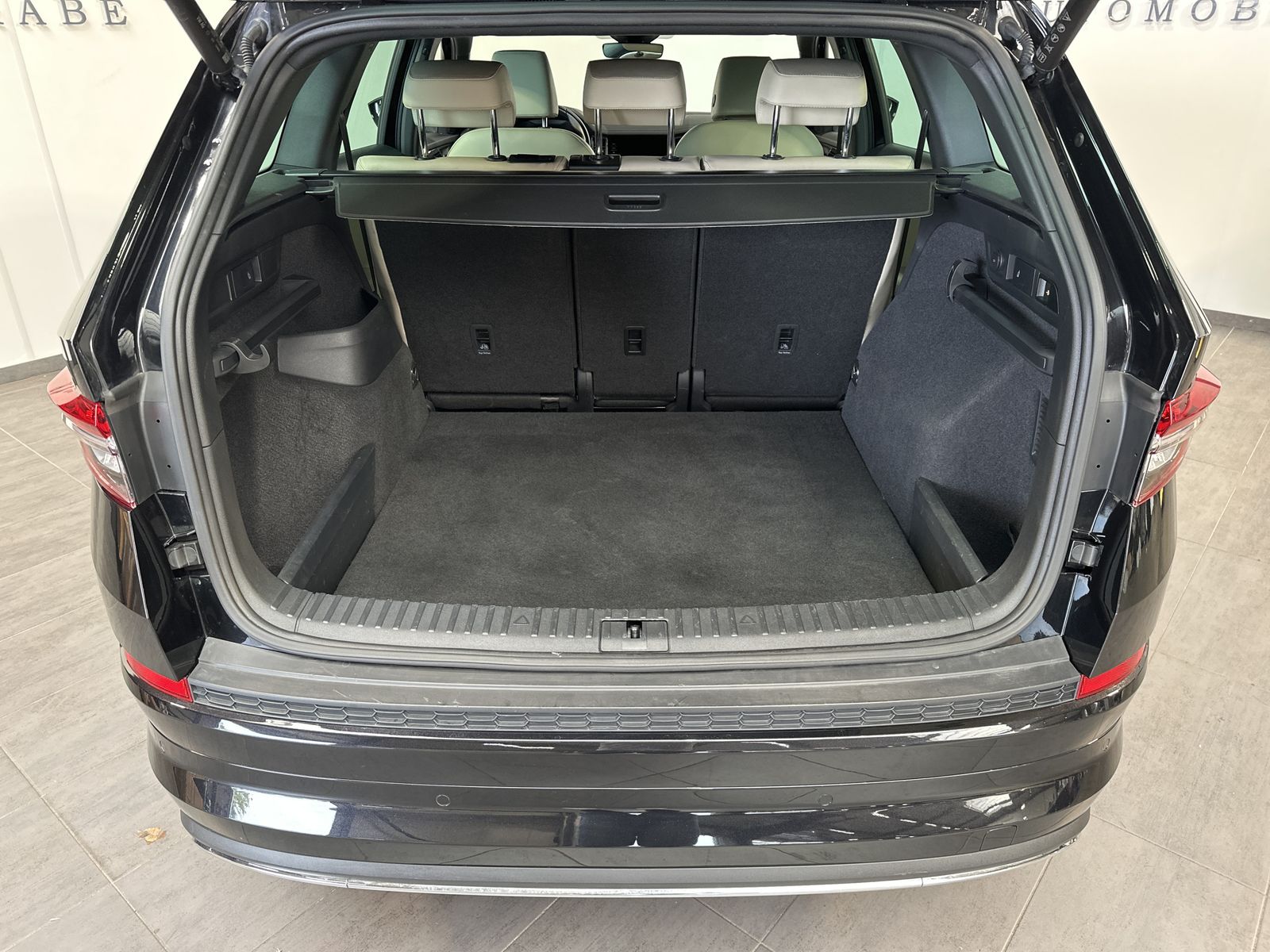 Fahrzeugabbildung SKODA Kodiaq 2.0 TDI L&K 4x4 NAV+MATRIX+ACC+KAMERA+AHK