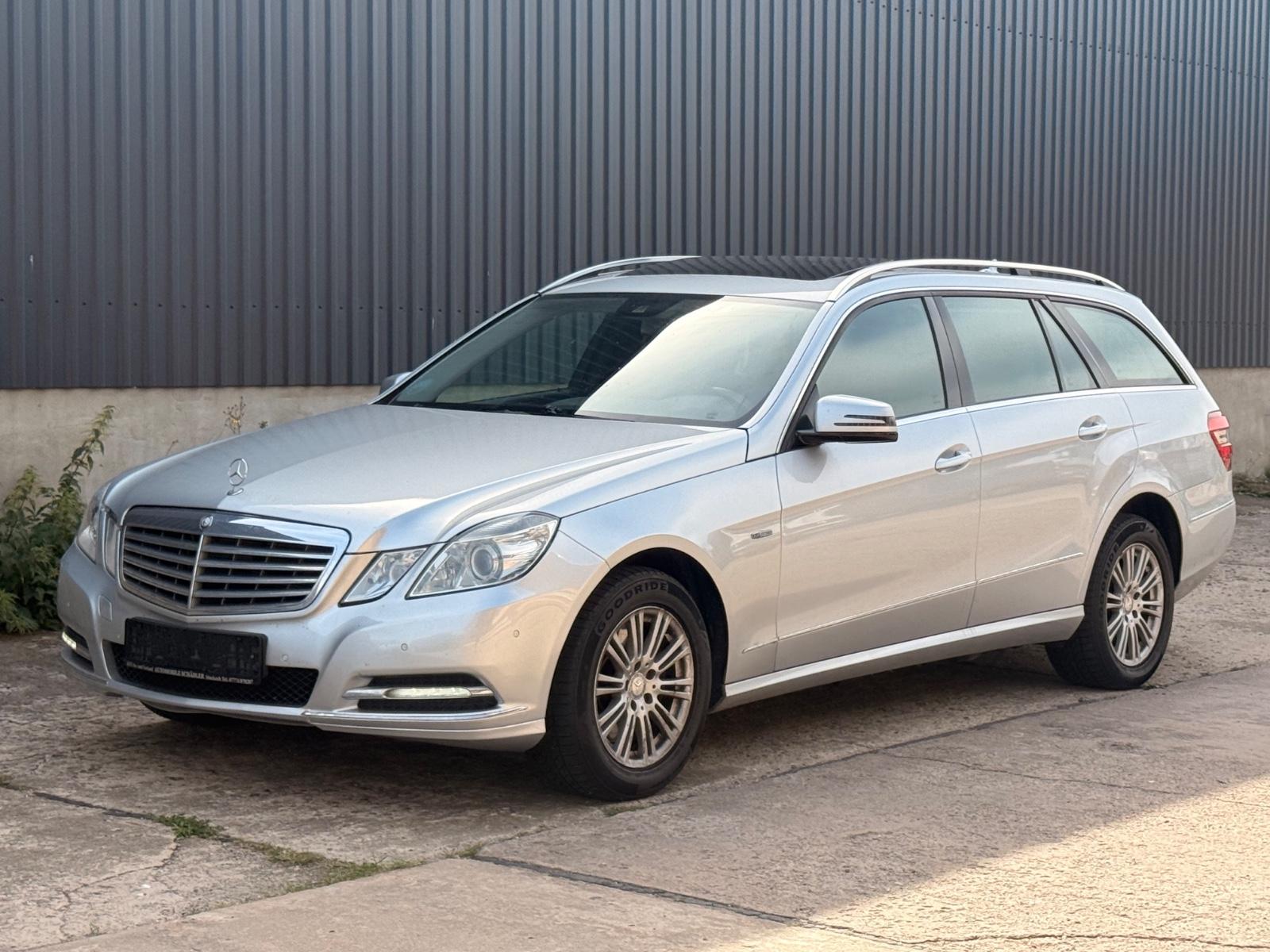 Mercedes-Benz E250 CGI Schiebedach/ Tempomat/ AHK