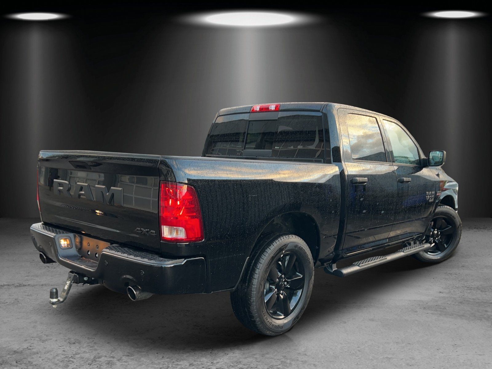 Fahrzeugabbildung Dodge RAM 1500 Crew Cab Classic Black LPG/LED/AHK 3500