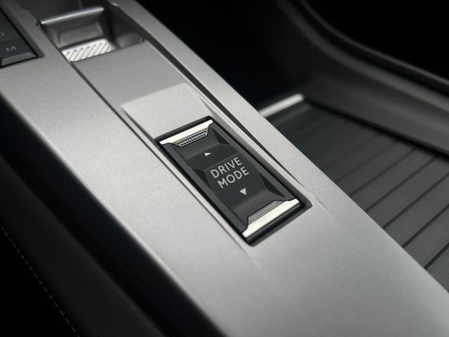 Fahrzeugabbildung Peugeot 408 Allure Pack *Autom.*Navi*SH*LH*ACC*LED*Klima