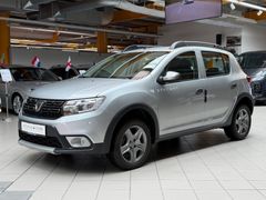 DACIA Sandero II Stepway Prestige|Automatik|Navi|17tkm DACIA Sandero II Stepway Prestige|Automatik|Navi|17tkm