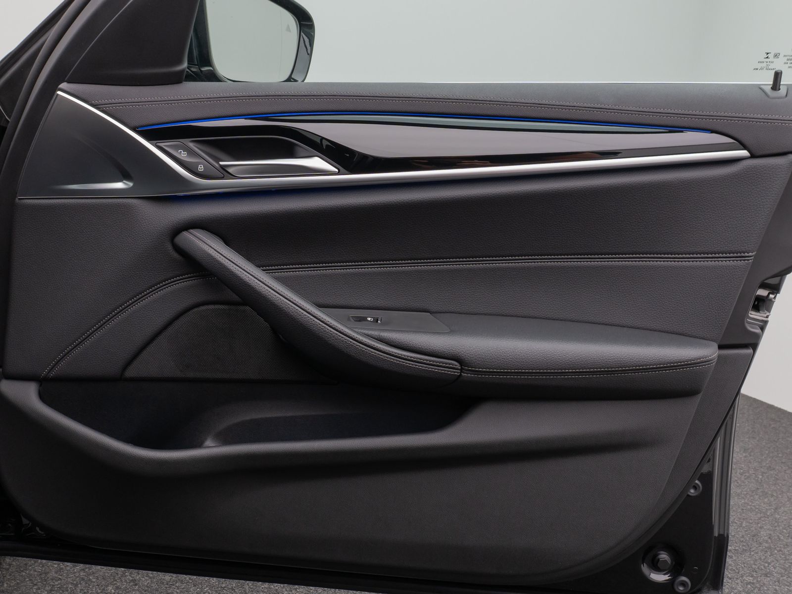 Fahrzeugabbildung BMW 530d LuxuryLine Kamera Laser HUD DAB ACC Komfort