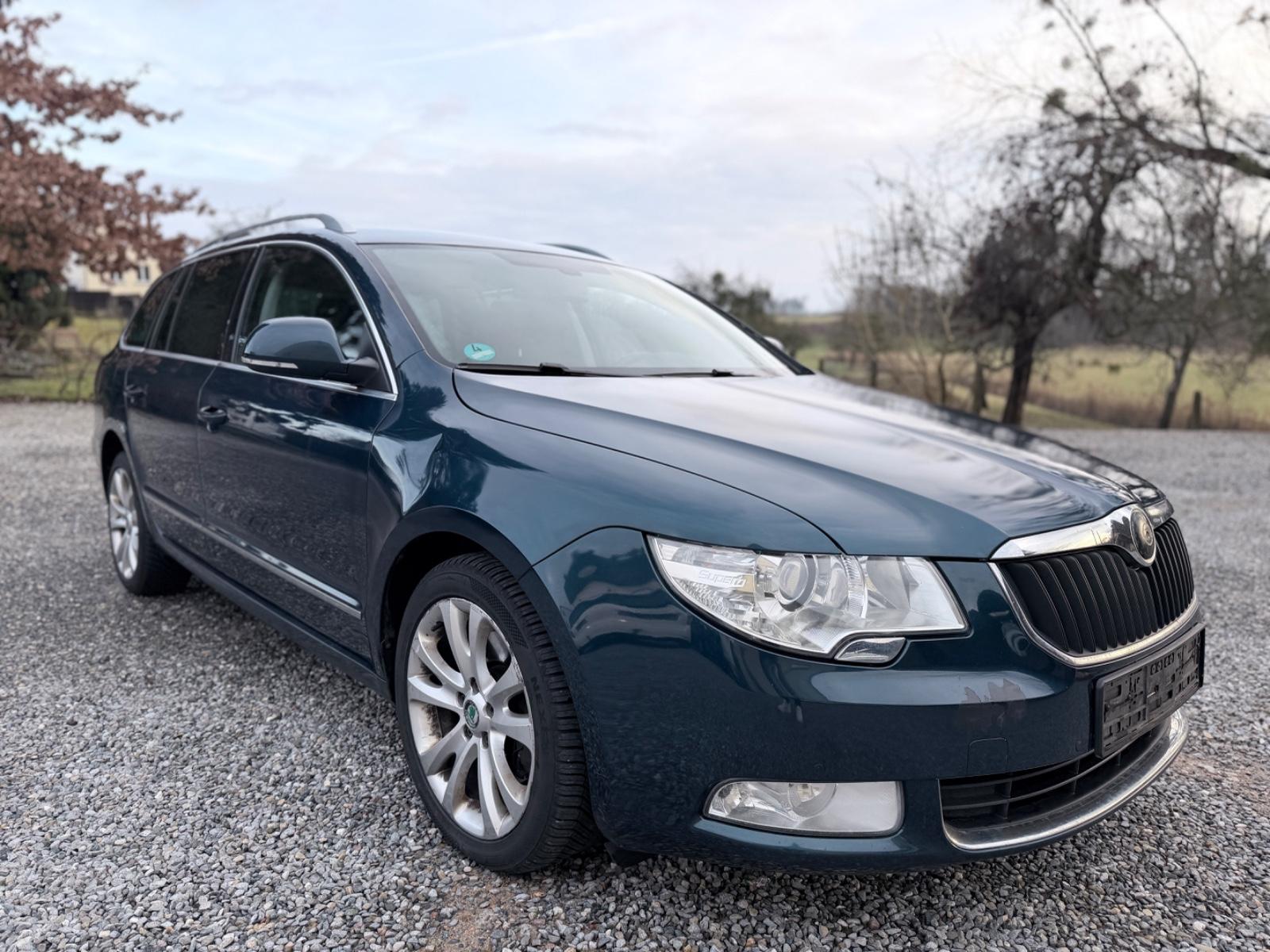 Skoda Superb 2.0 TDI DSG Elegance*Scheckheft*2.Hand*Xe