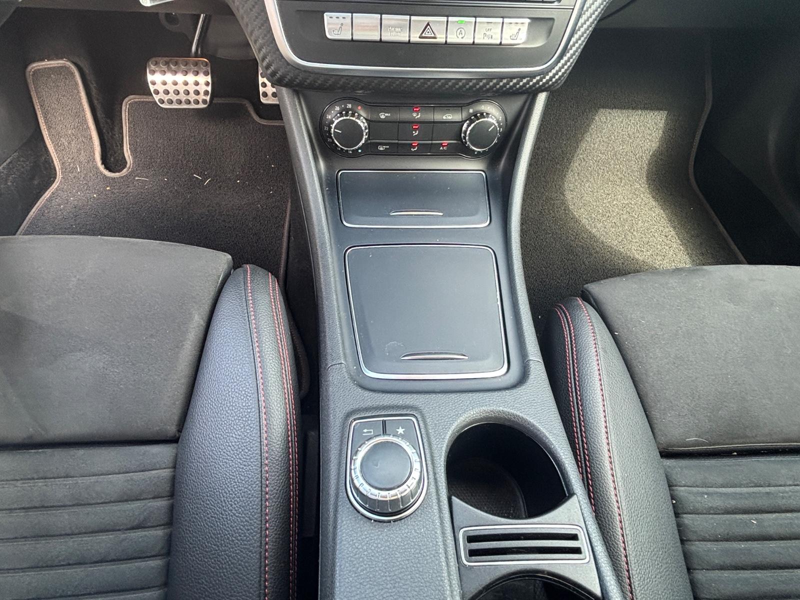 Mercedes-Benz A 250 AMG Sportpaket Panorama Night Paket