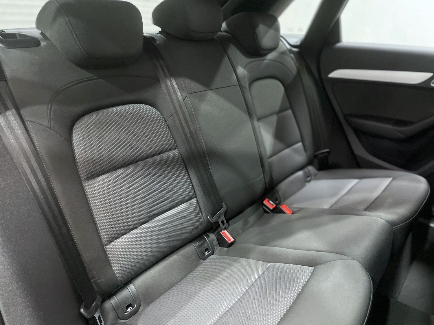 Fahrzeugabbildung Audi Q3 2.0 TDI quattro #LED#Pano#AHK#Tempomat