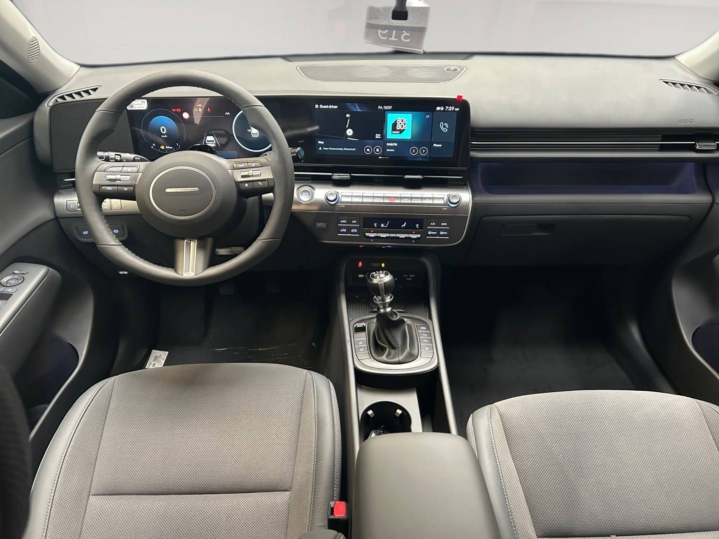 Fahrzeugabbildung Hyundai KONA 1.6 T-GDI (150 PS) Prime Teilleder, Navi, L