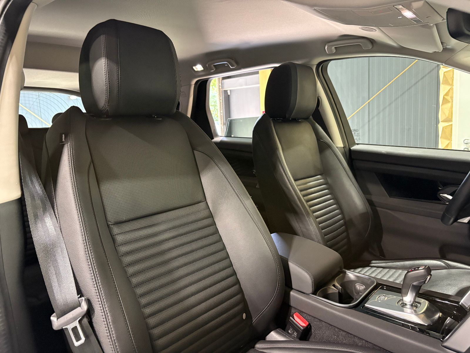 Fahrzeugabbildung Land Rover Discovery Sport S AWD/360°/APPLE/NAVI/SHZ/DAB/