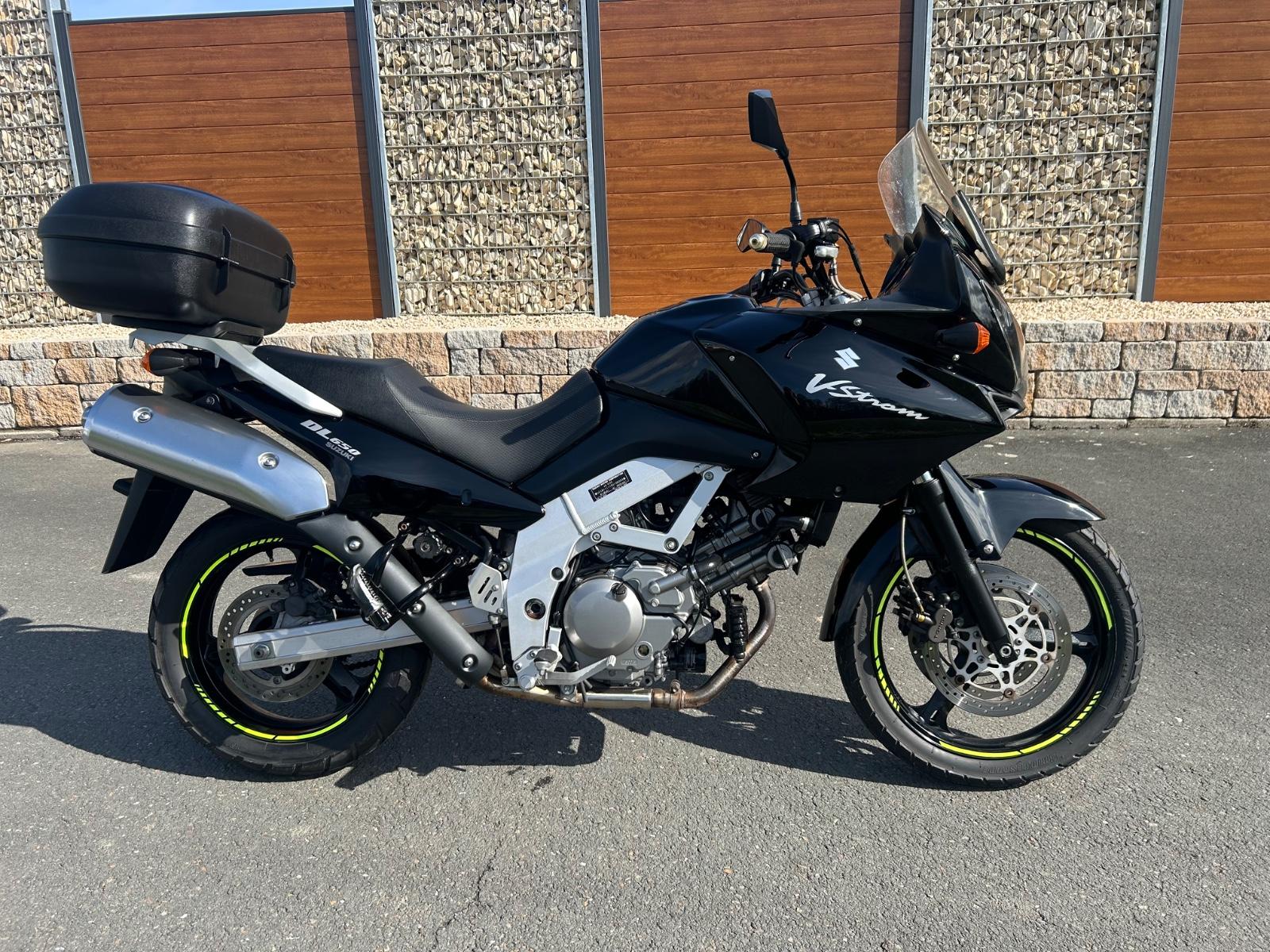 Suzuki DL 650 V-Strom mit Topcase. Schöner Zustand!