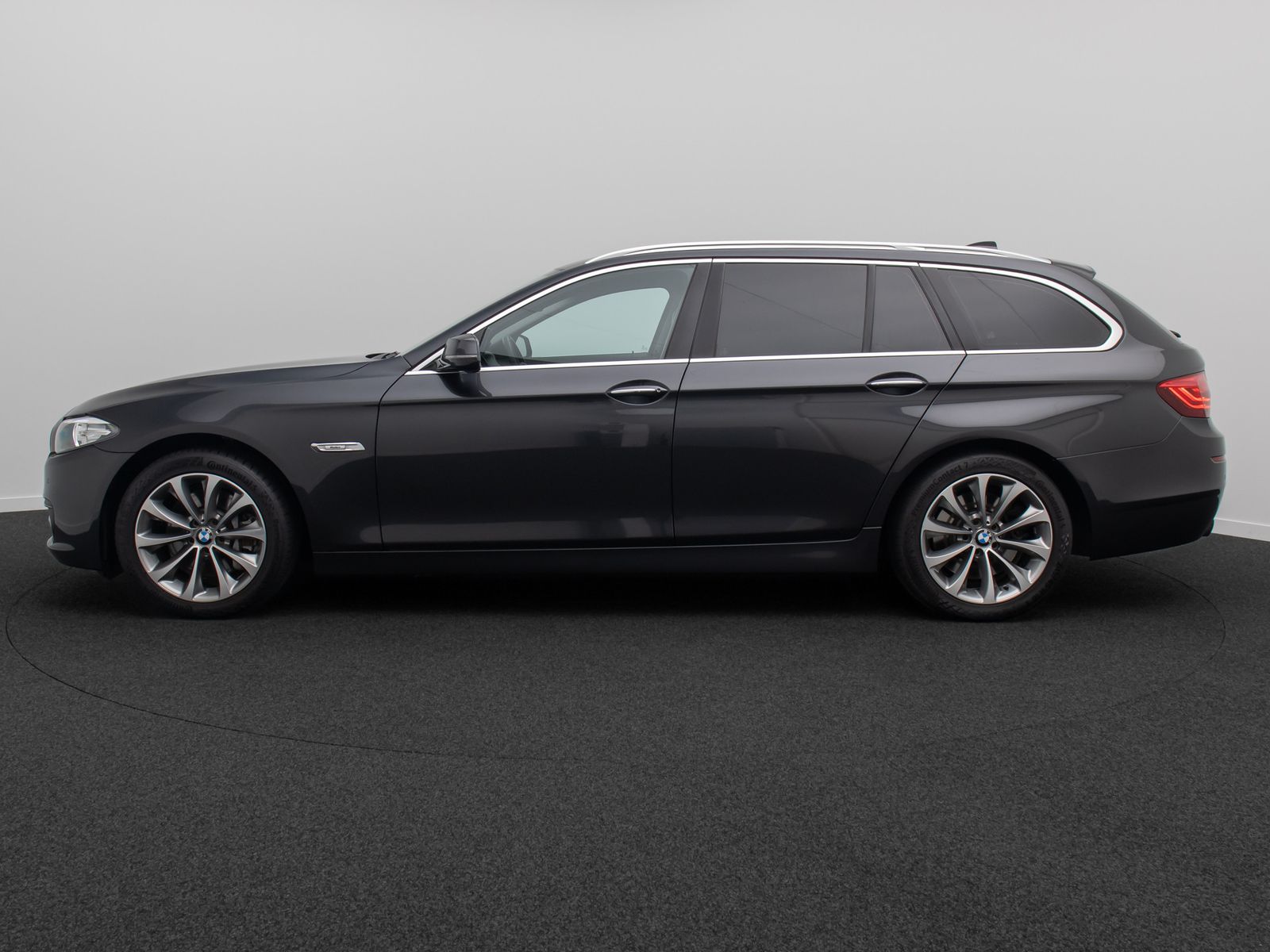 Fahrzeugabbildung BMW 530d xD Modern Line AHK HUD HiFi Leder Standheiz