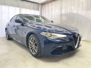 Alfa-Romeo Giulia - 2