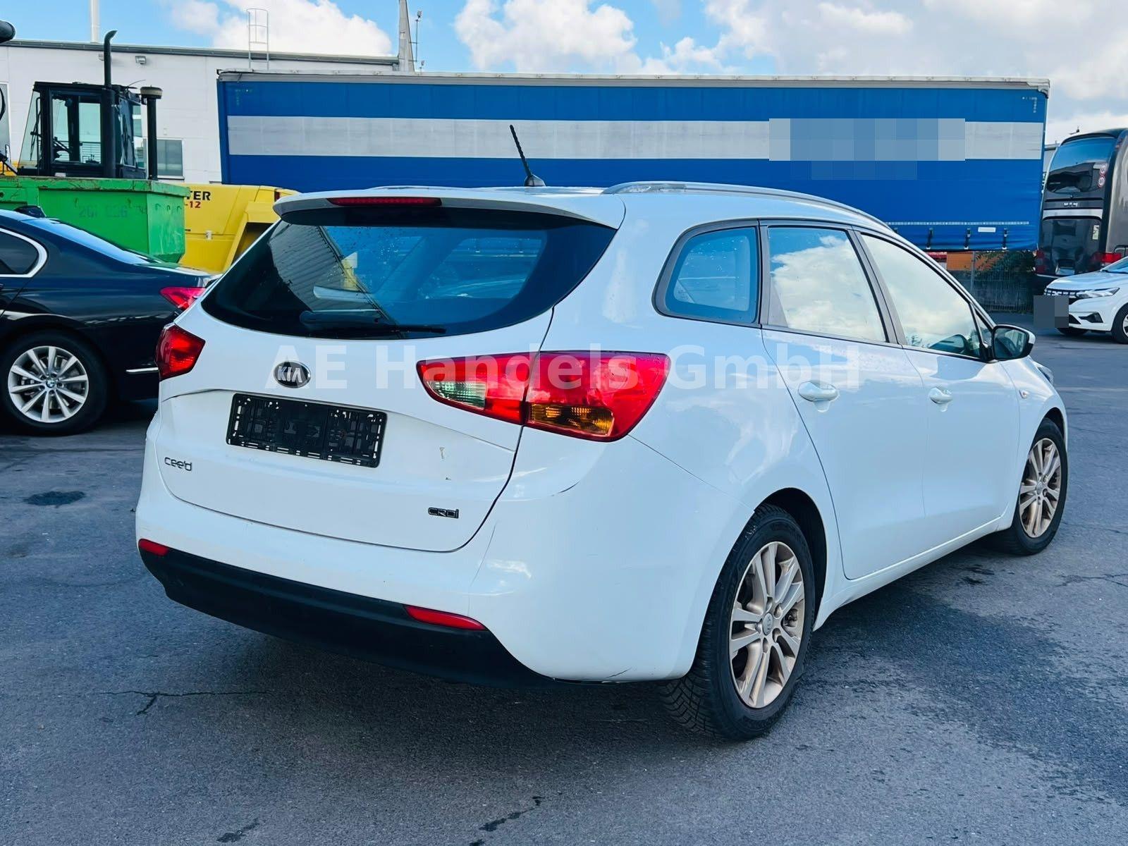 Kia cee'd 2014 — interior