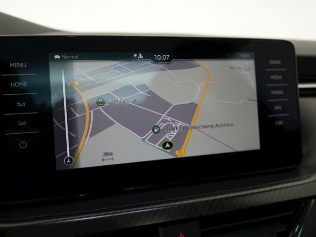 Kamiq MONTE CARLO TSI DSG+NAVI+CARPLAY+AHK+PANO+